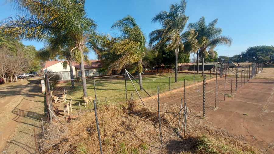 10 Bedroom Property for Sale in Rietfontein A H North West